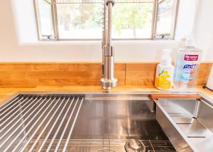 Newly Remodeled Family Friendly Ferienhaus