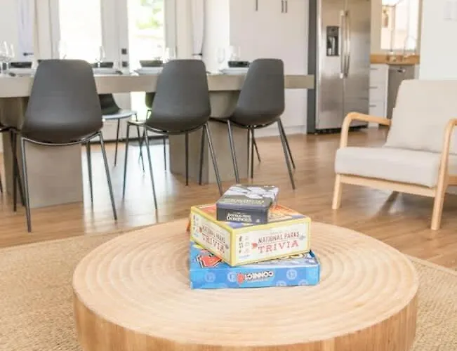 Newly Remodeled Family Friendly *