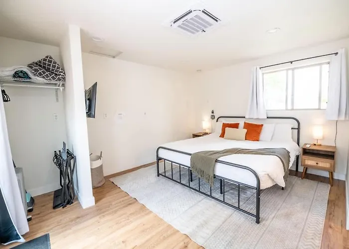 Newly Remodeled Family Friendly * Page